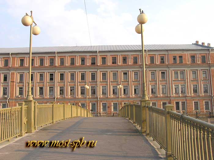 ����� ����