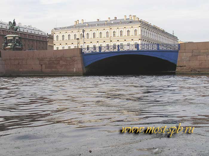 ����� ����